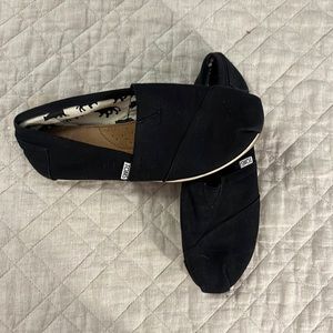 Toms, Size 8